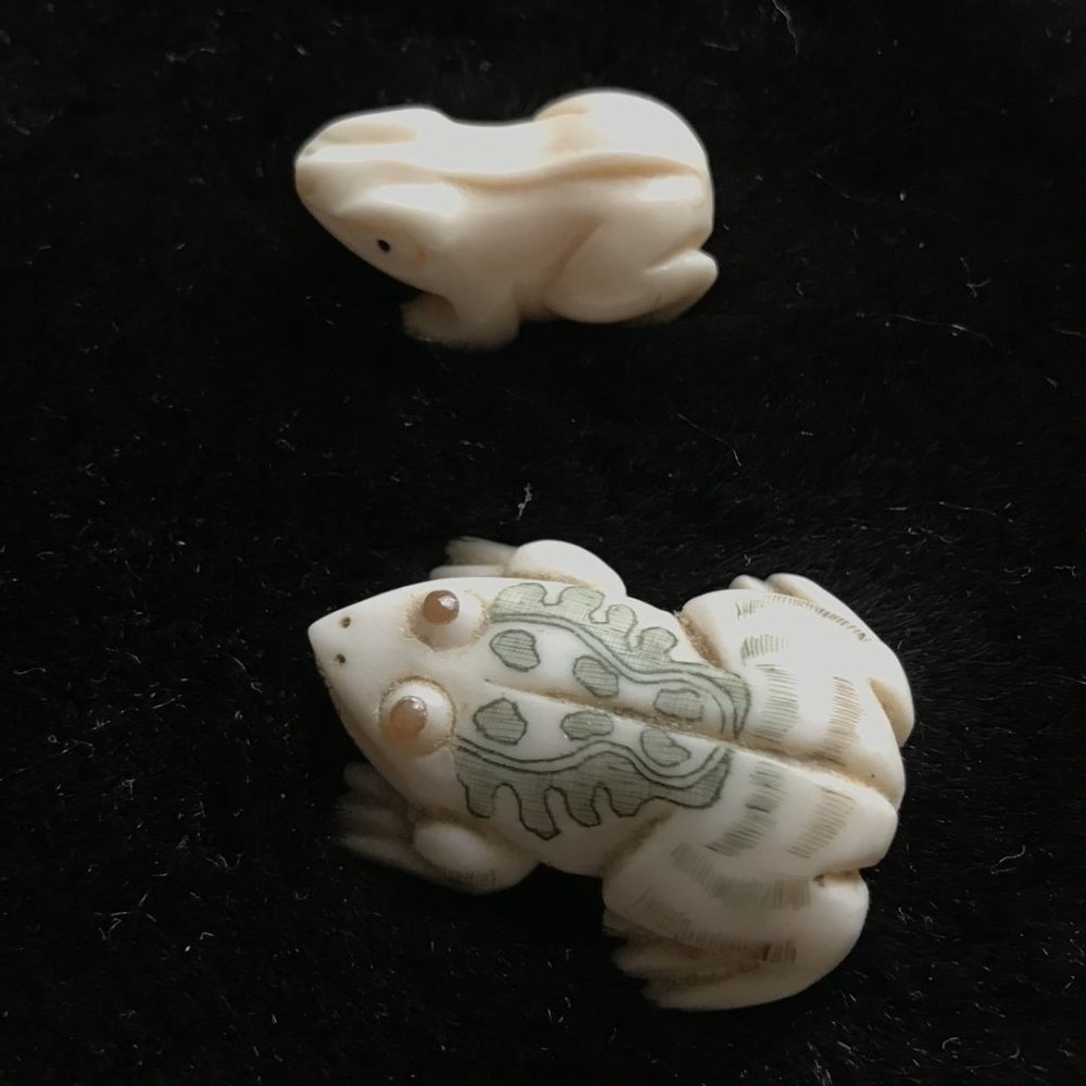 Bundle of 2 Bone Frogs